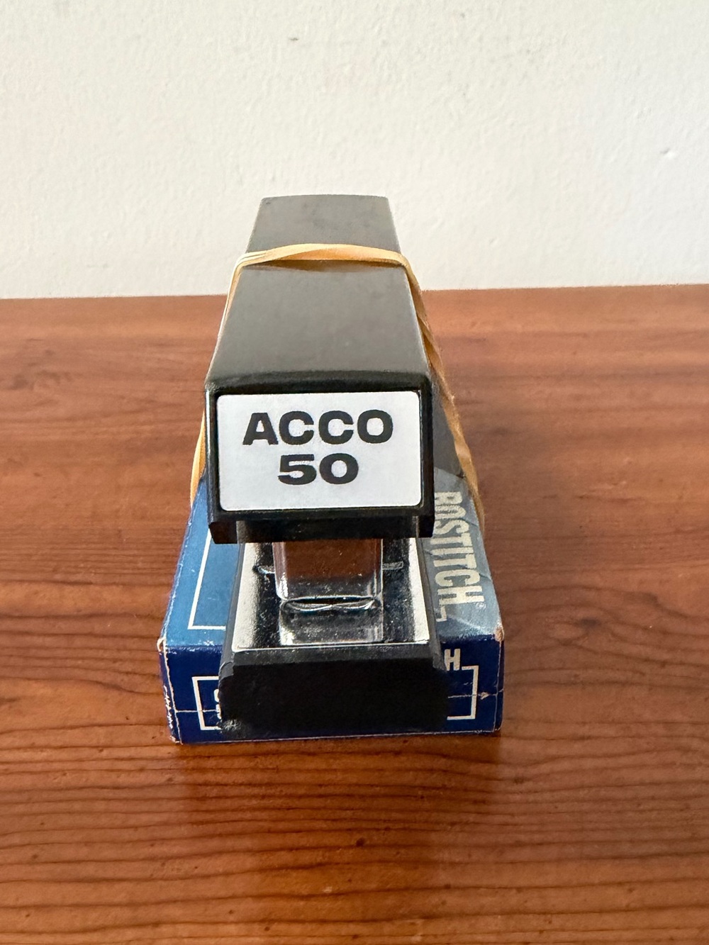 50 Black Metal Stapler And Staples 🗄️